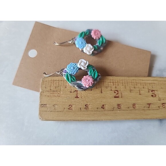 Polymer Clay Floral Dangling Pierced Earrings New - Picture 9 of 10